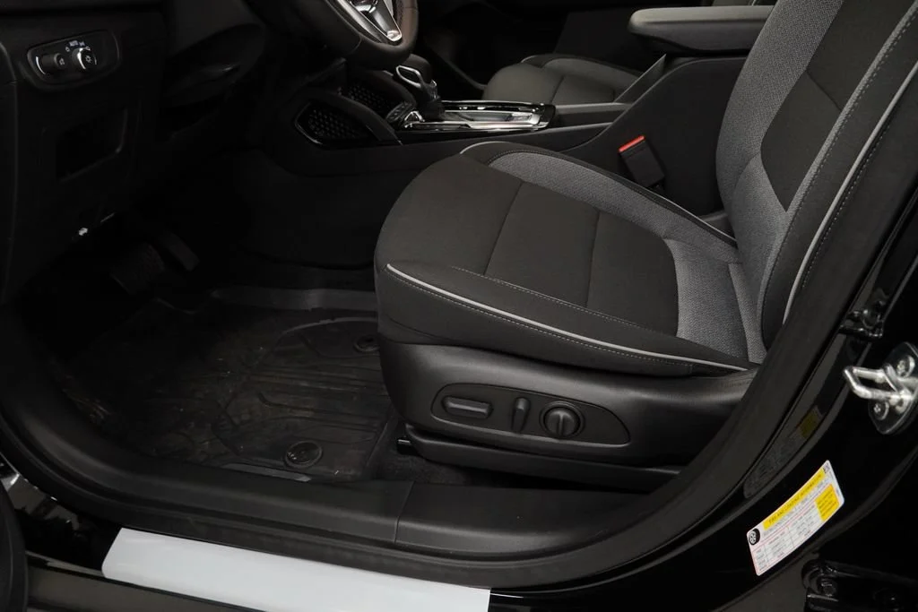 New 2026 Mosaic Black Metallic Chevrolet LT image 22