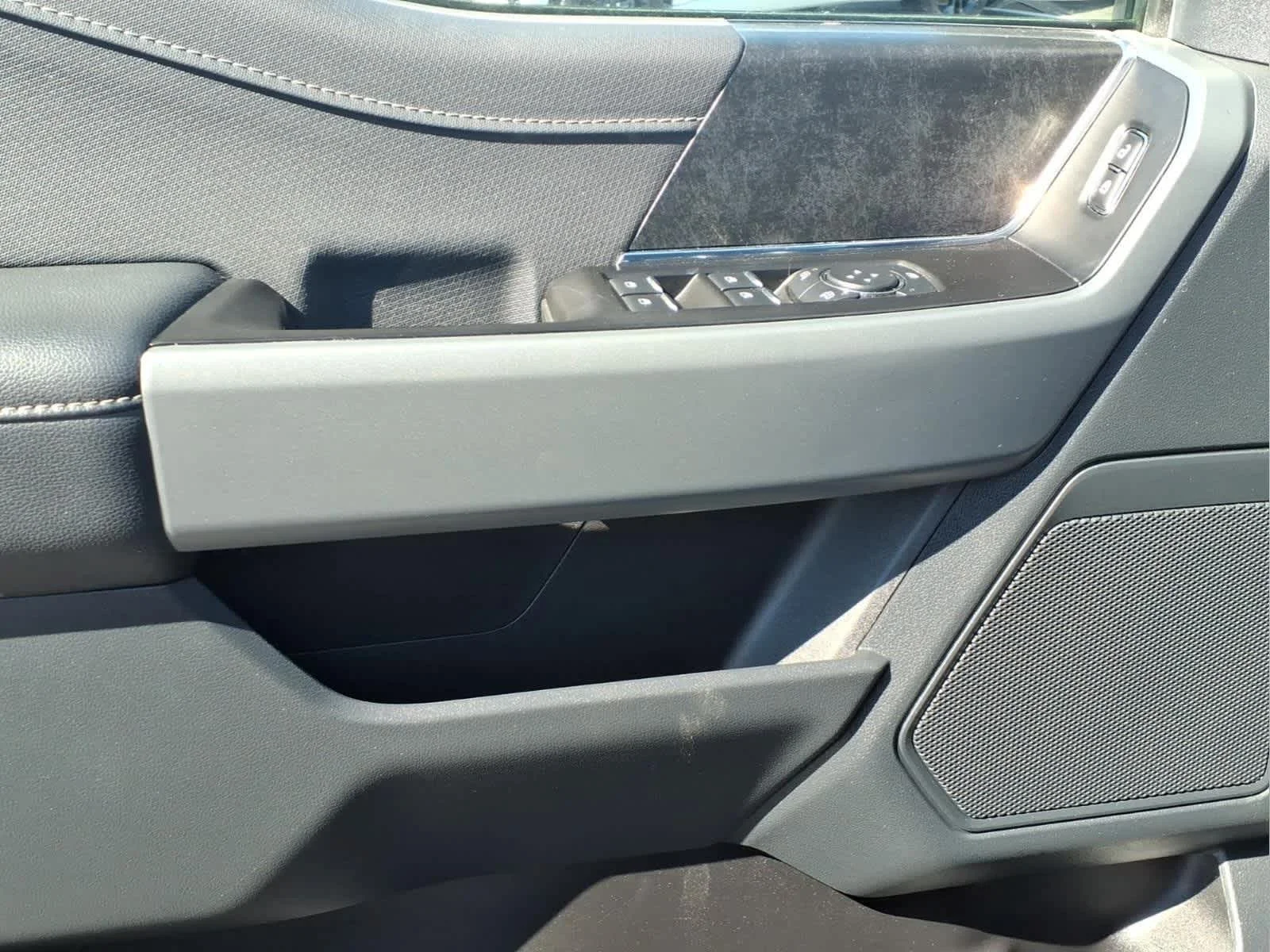 2023 Ford F-150 XLT - Photo 12
