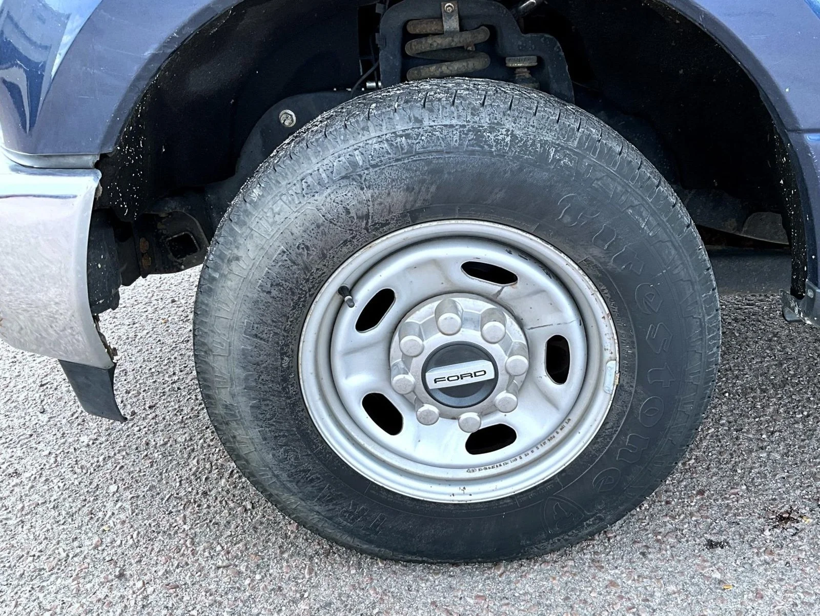 Used 2018 Blue Ford XL image 22