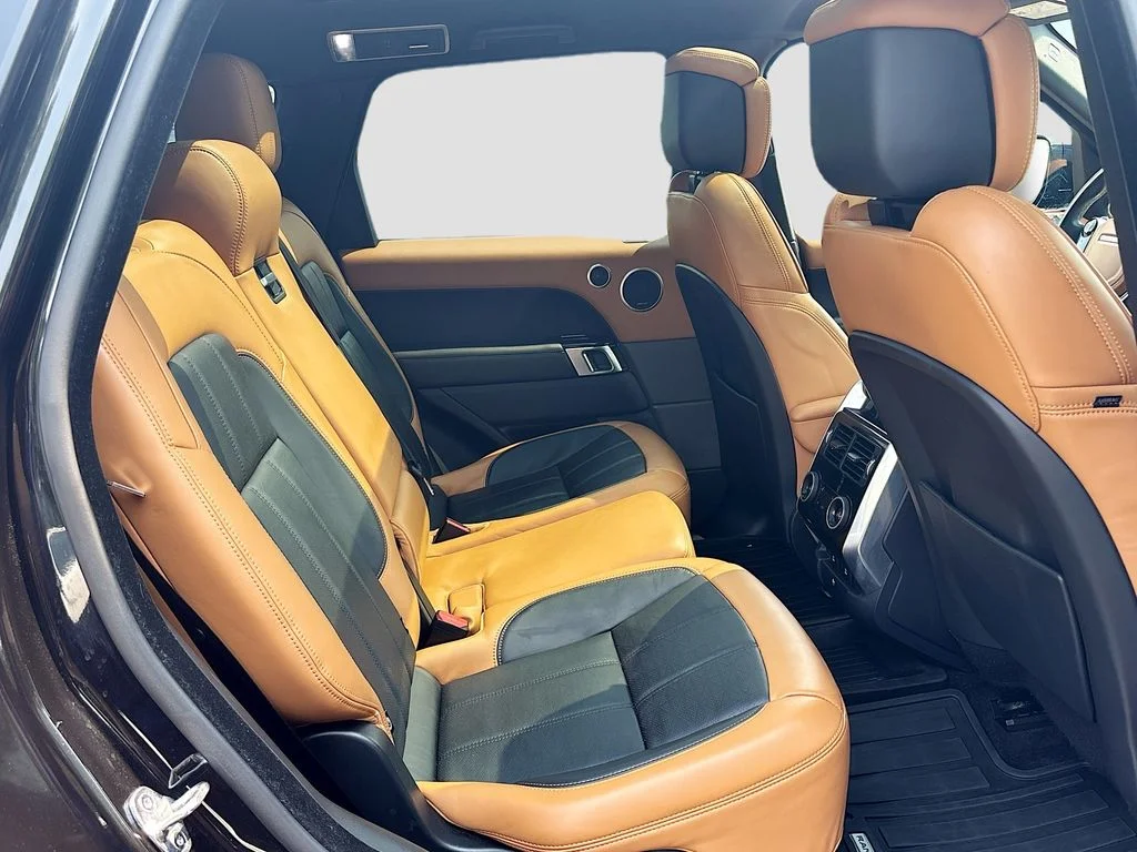 Used 2020 Narvik Black Land Rover Autobiography image 30