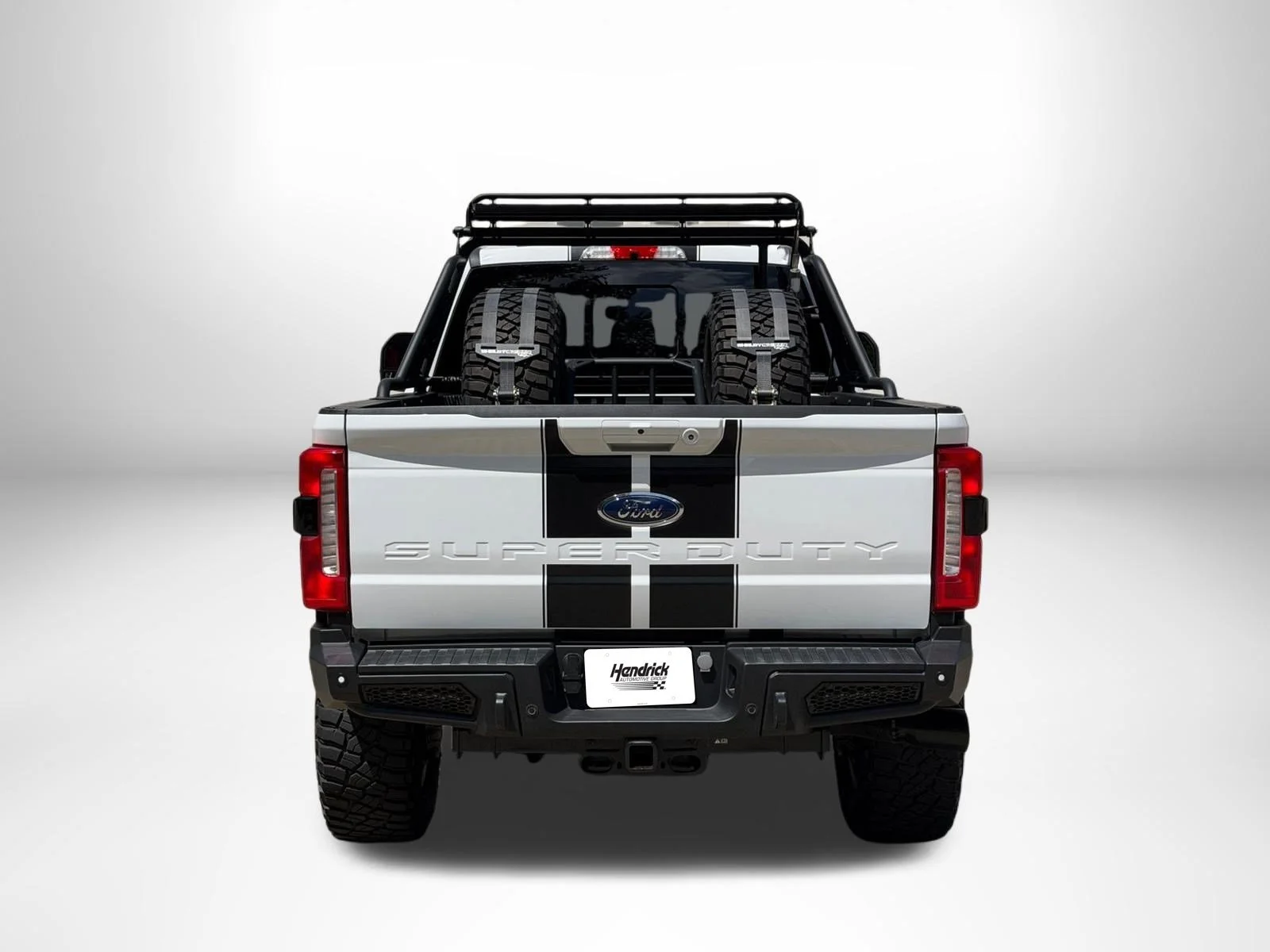 Used 2024 Oxford White Ford SuperCrew 4WD image 4