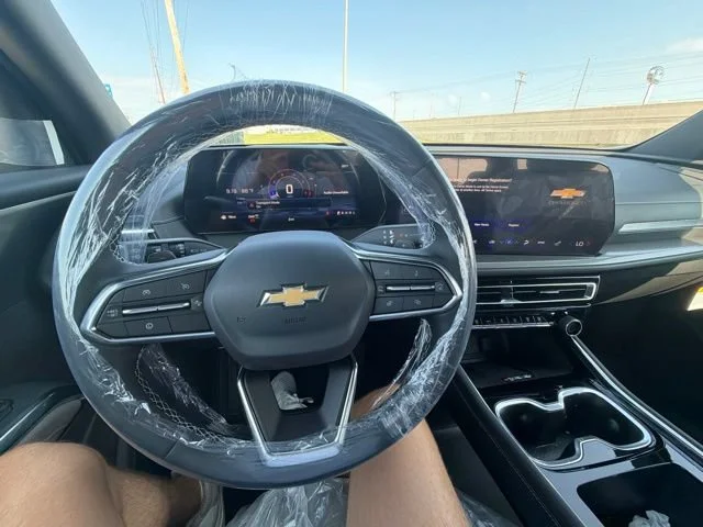 New 2026 Summit White Chevrolet LT image 7