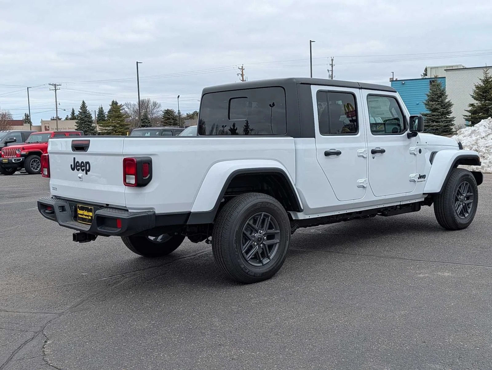 New 2026 Bright White Clear-Coat Exterior Paint Jeep Sport S image 7