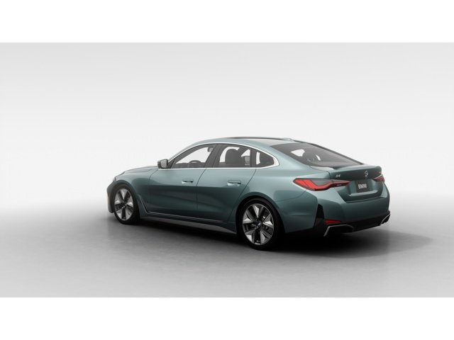 New 2026 Cape York Green Metallic BMW eDrive40 image 2