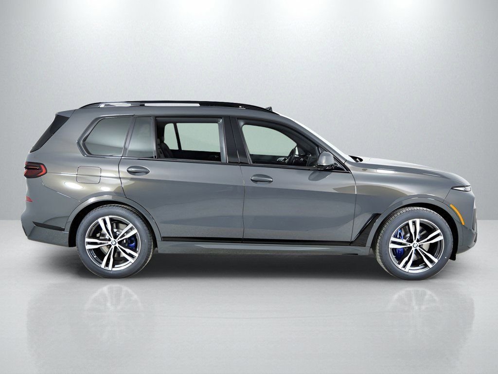 Used 2026 Dravit Grey Metallic BMW xDrive40i image 9
