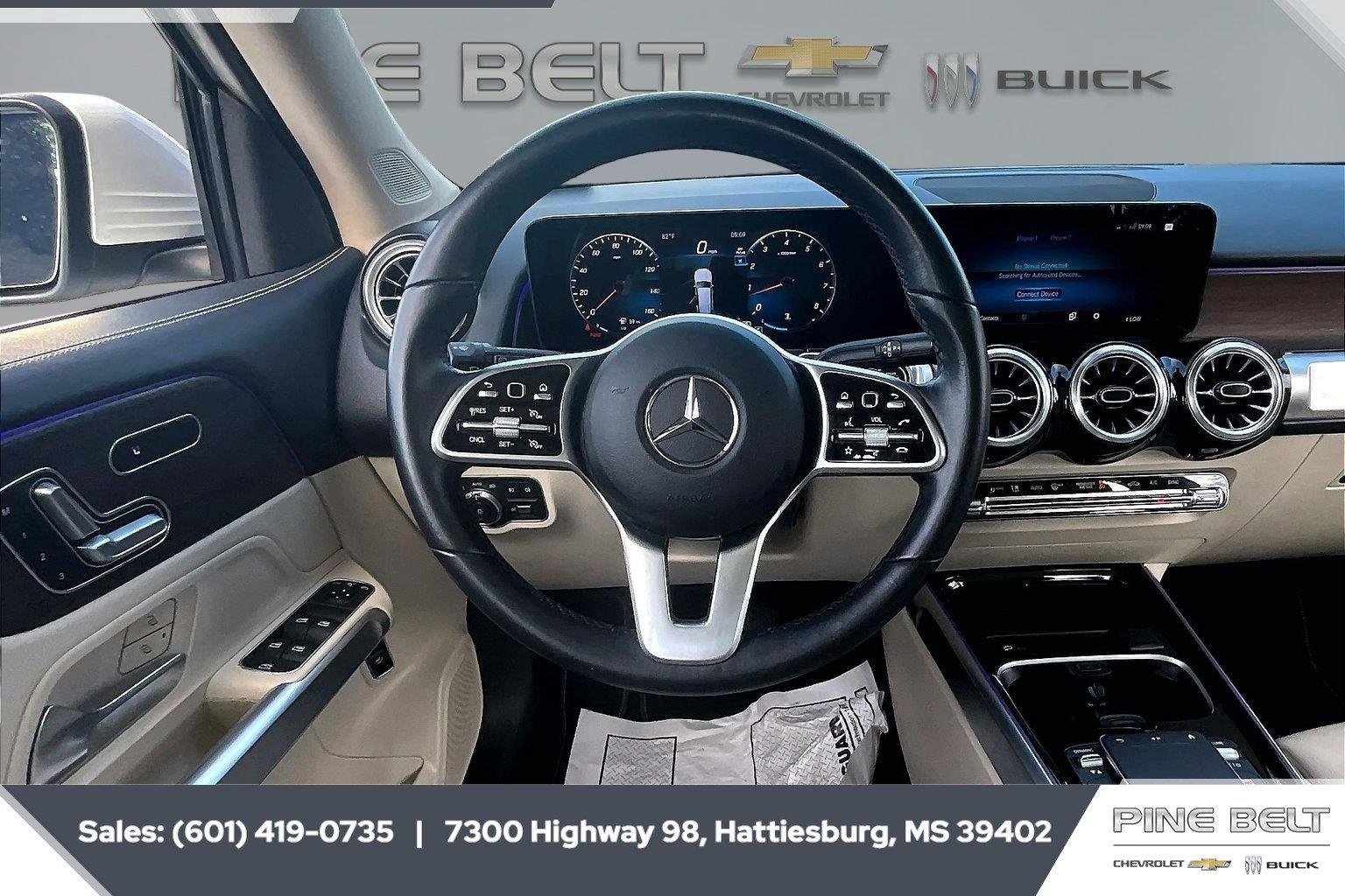 Used 2023 White Mercedes-Benz GLB 250 image 5