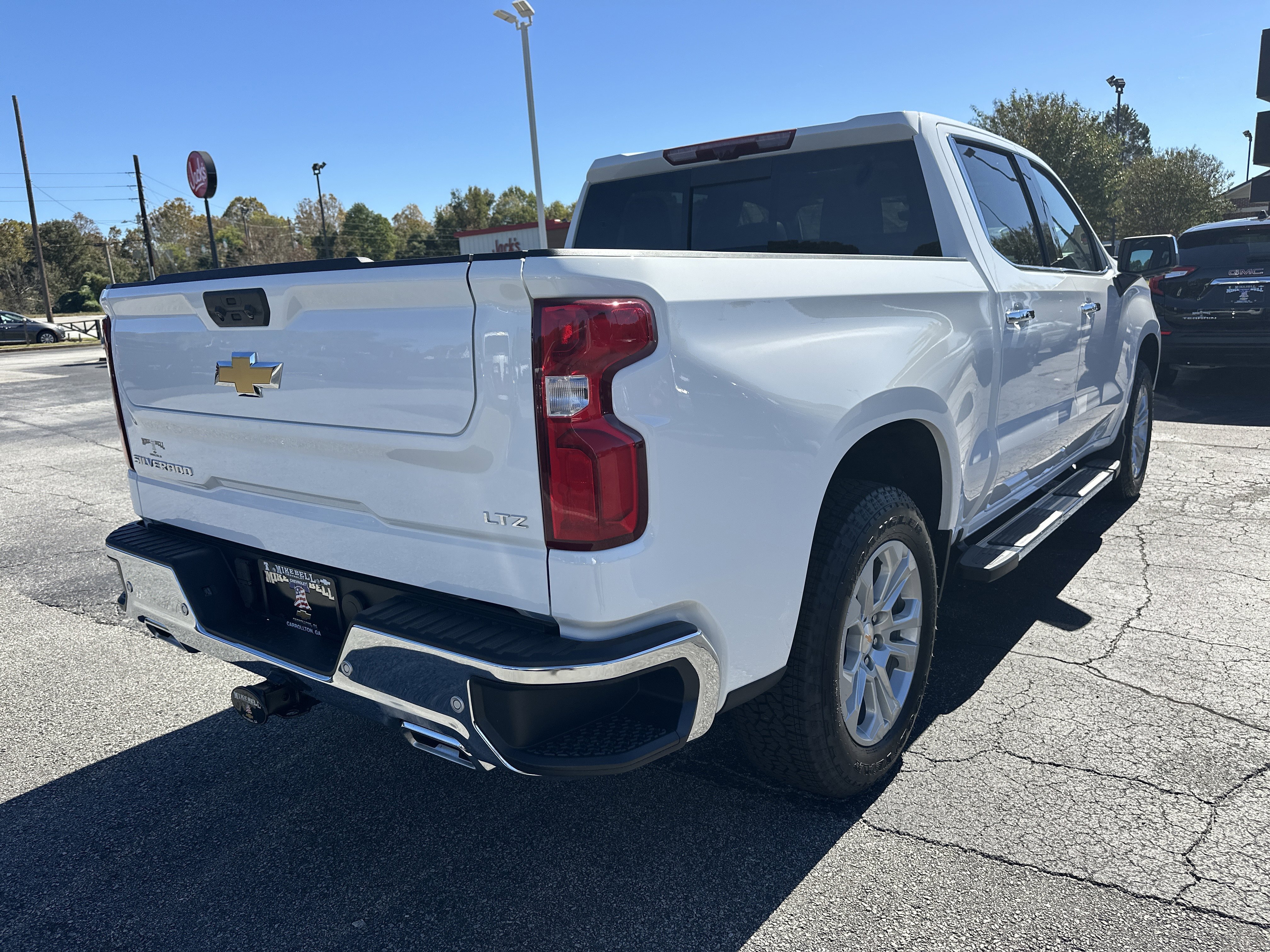 2026 Chevrolet Silverado 1500 LTZ - Photo 8