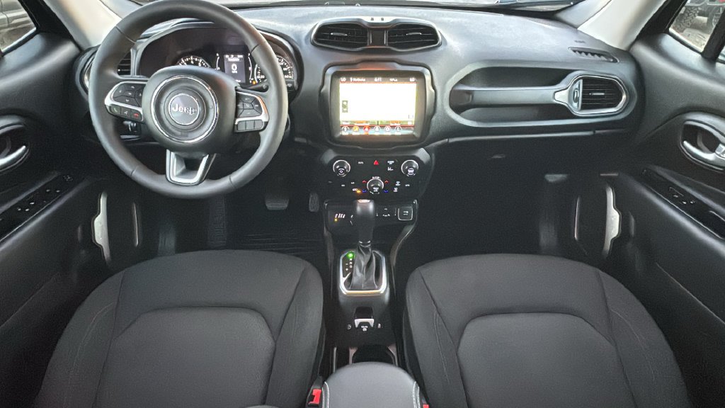 Used 2023 Black Jeep Latitude image 18