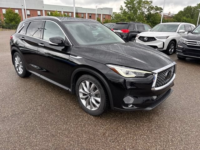 Used 2020 Black INFINITI LUXE AWD image 2