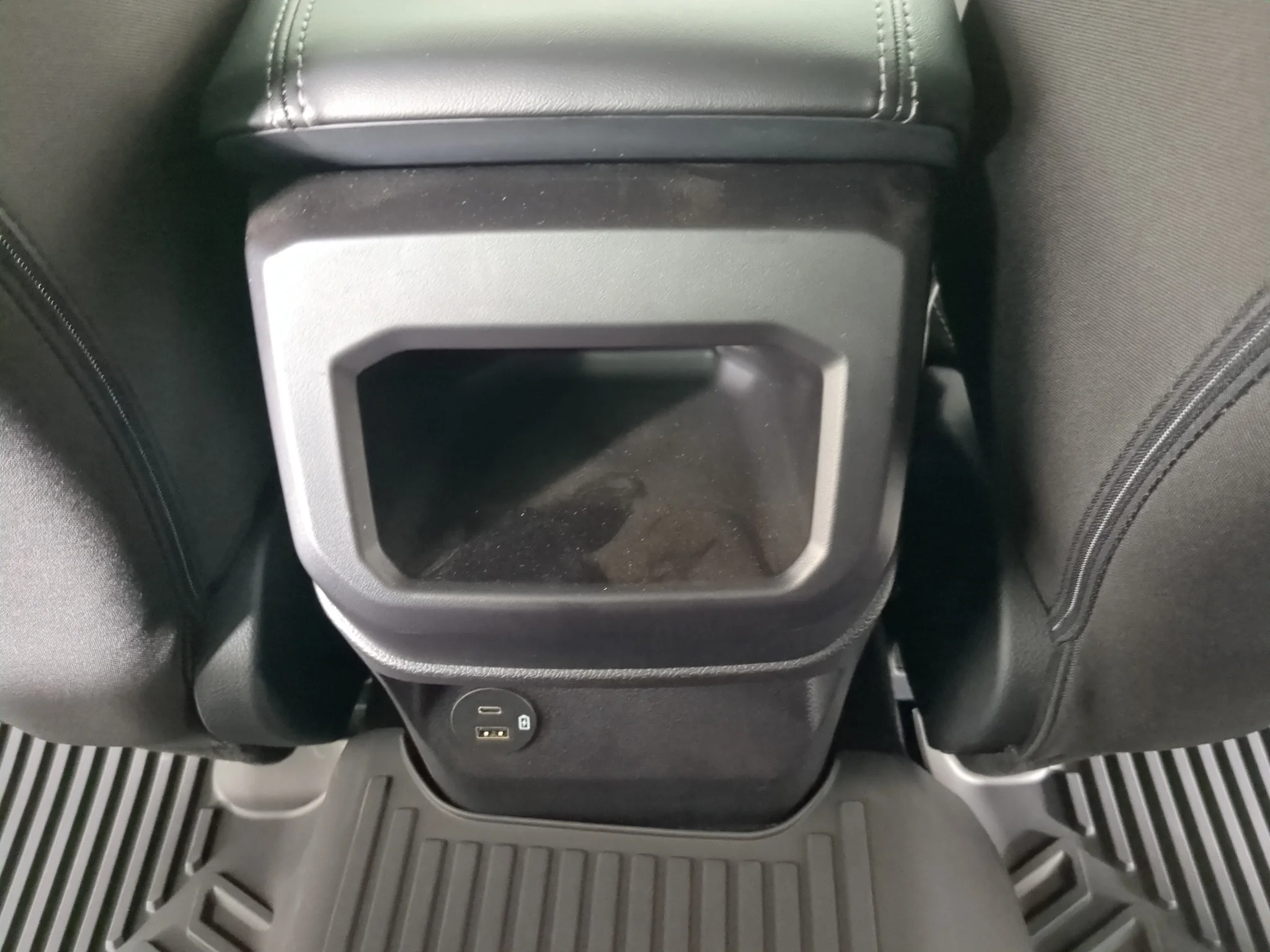 New 2026 Shadow Black Ford XLT image 23