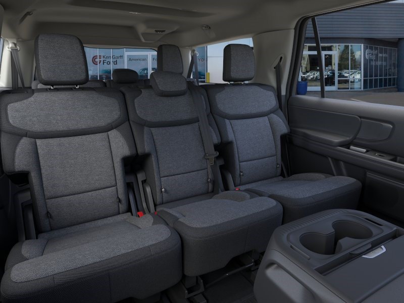 New 2026 Oxford White Ford Active image 12