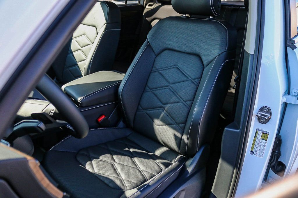 2026 Volkswagen Atlas SE w/Tech - Photo 23