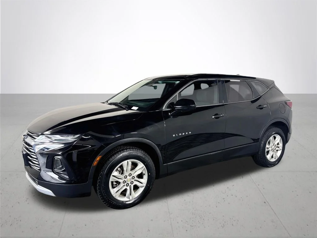 Used 2019 Black Chevrolet L image 2