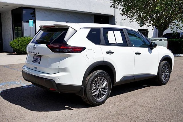 Used 2025 White Nissan S image 7
