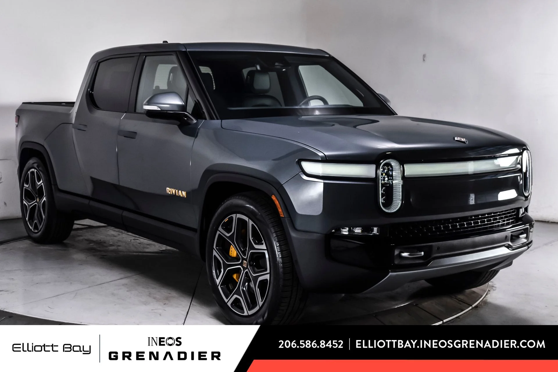 2024 Rivian R1T Adventure Quad-Motor Large Pack's photo