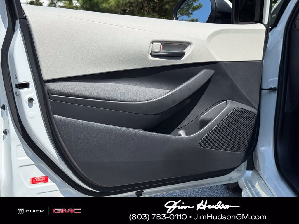 2022 Toyota Corolla LE - Photo 18