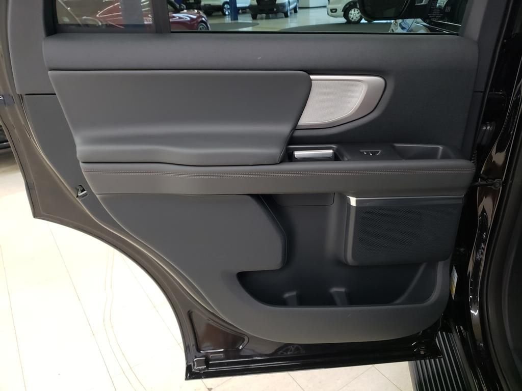 2025 Ford Expedition Active - Photo 13