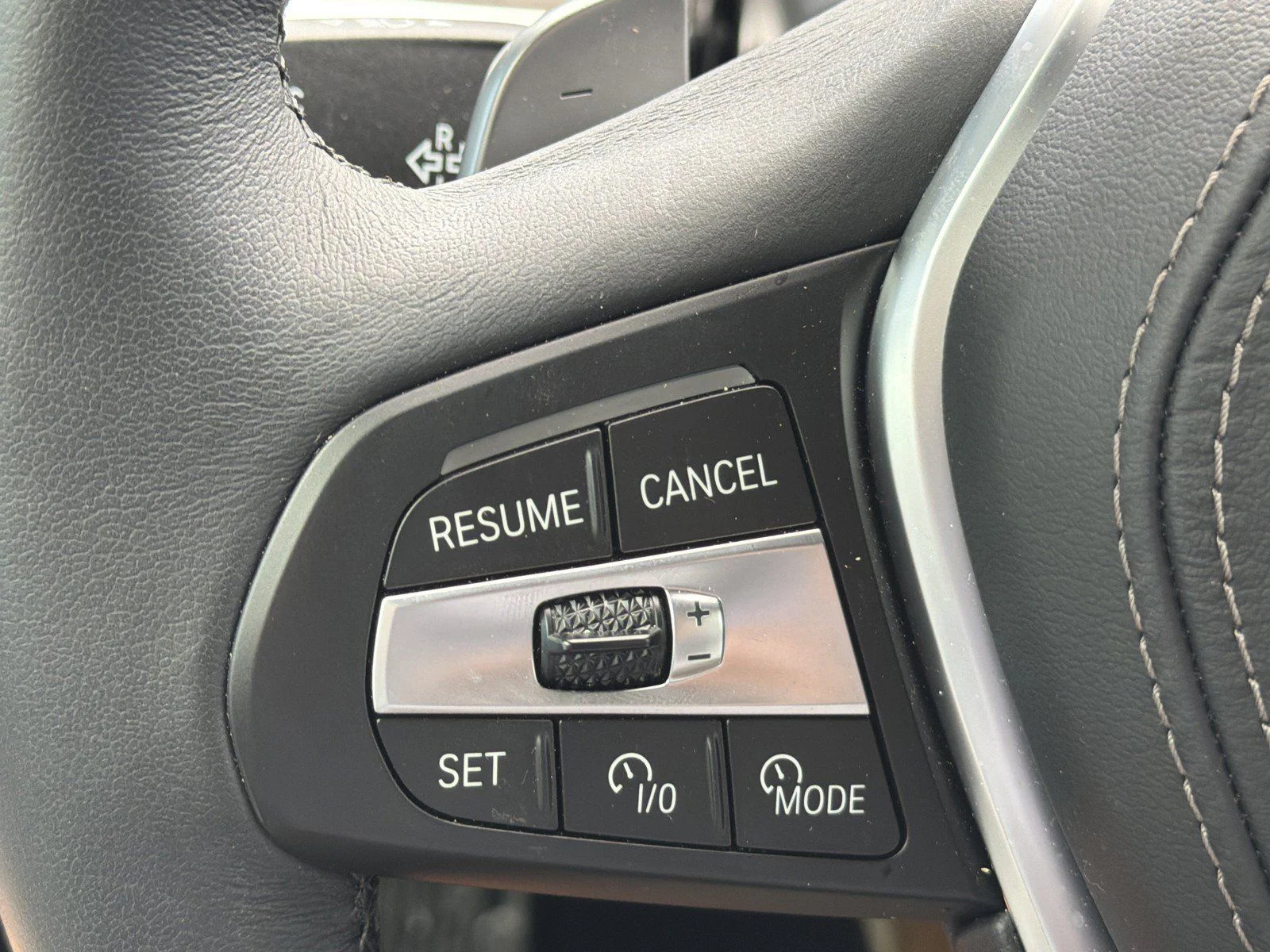 New 2026 Dravit Grey Metallic BMW sDrive40i image 33