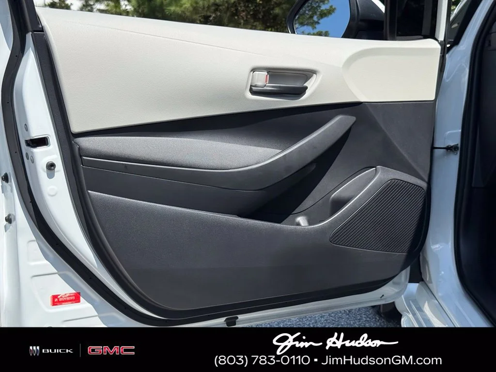 Used 2022 Off-white Toyota Hybrid LE image 18