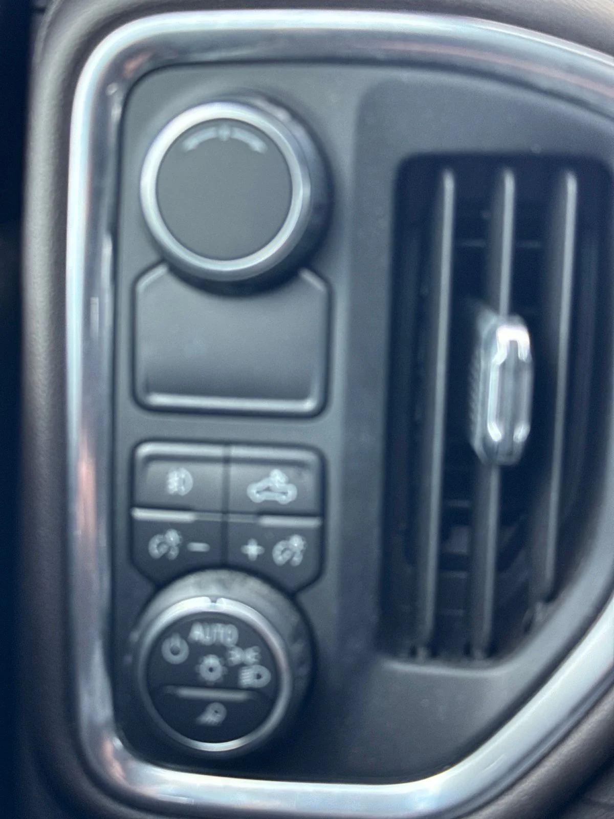 Used 2019 Northsky Blue Metallic Chevrolet LTZ image 24