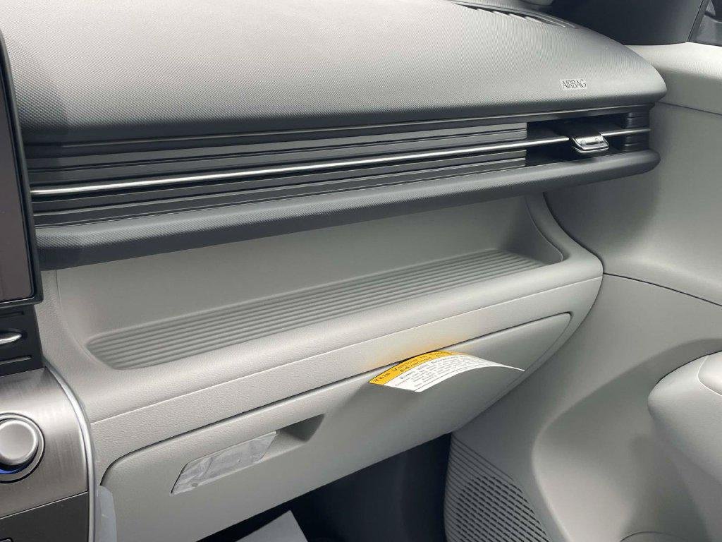 New 2027 Black Hyundai SEL Sport AWD image 29