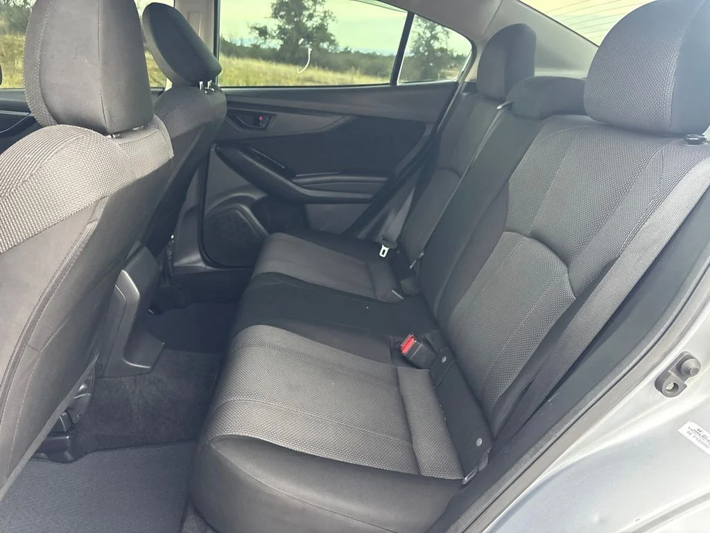Used 2018 Silver Subaru 2.0i image 12