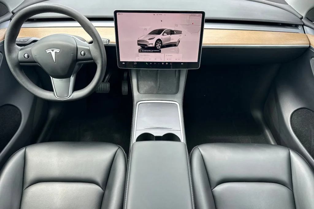 2023 Tesla Model Y Long Range - Photo 15