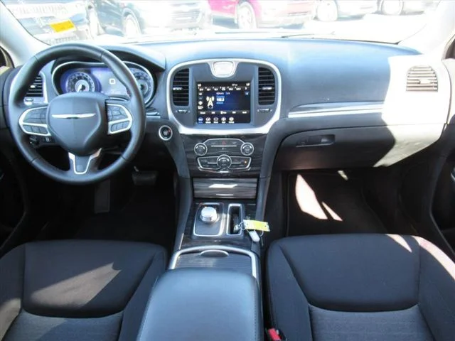 Used 2021  Chrysler Touring image 12