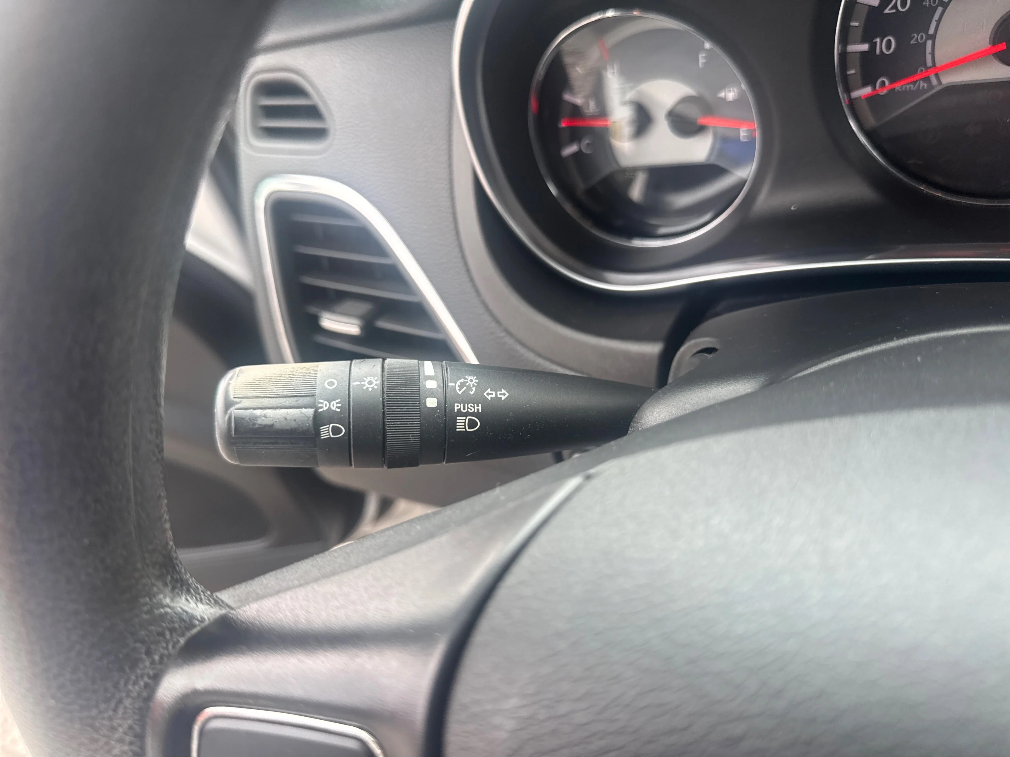 Used 2012 Silver Chrysler LX image 18