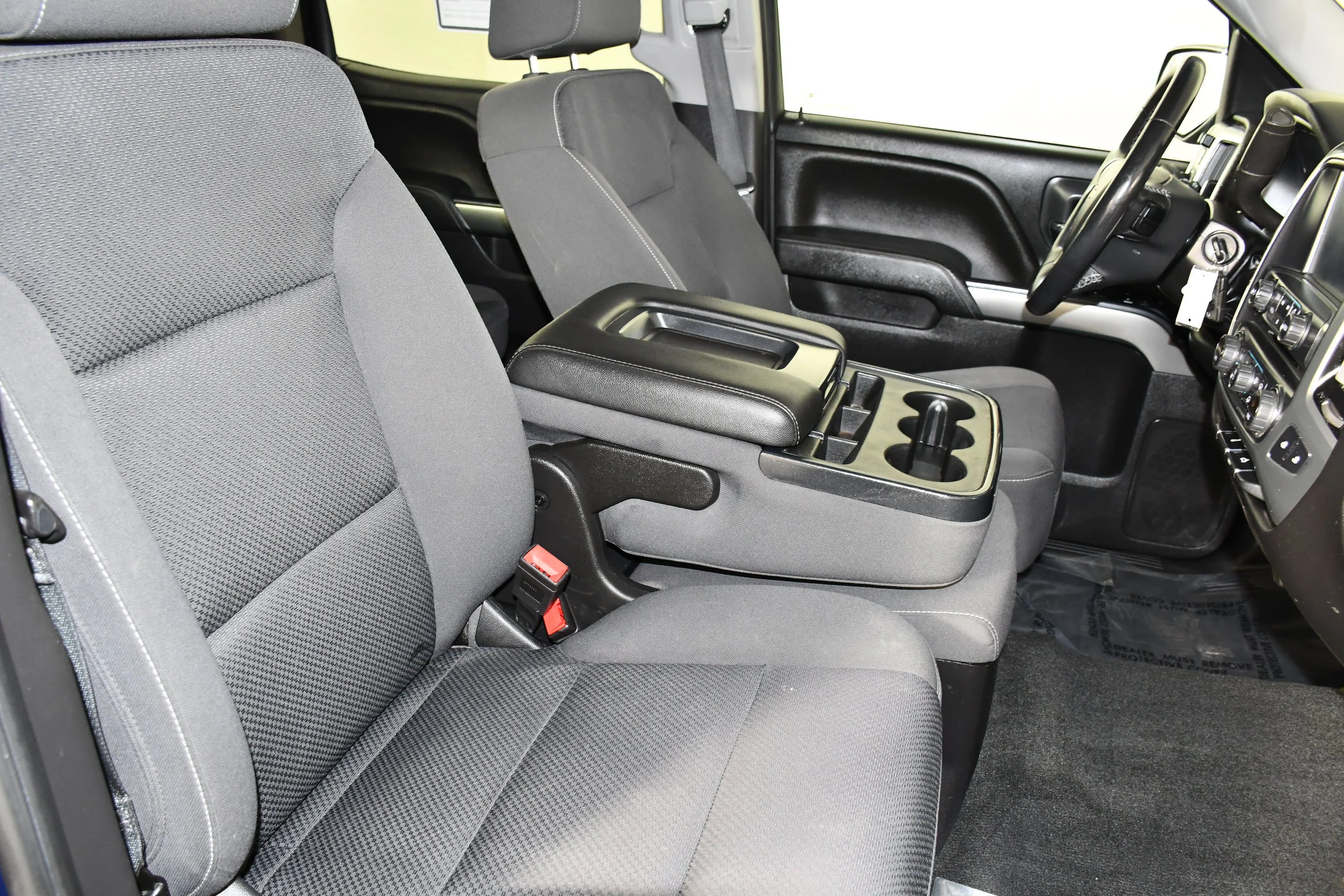 Used 2018 Deep Ocean Blue Metallic Chevrolet LT image 47