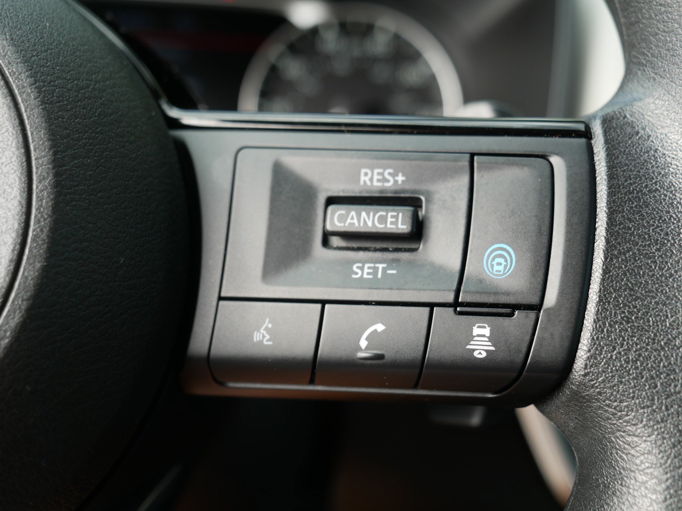 Certified Used 2023 Pearl White Tricoat Nissan SV image 29