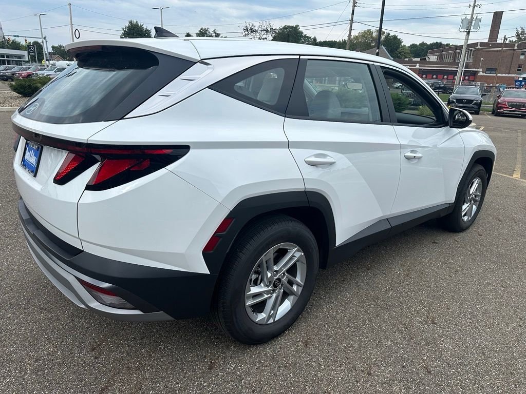 Used 2026 White Hyundai SE image 5
