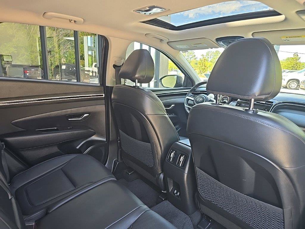Used 2023 Black Hyundai SEL image 31