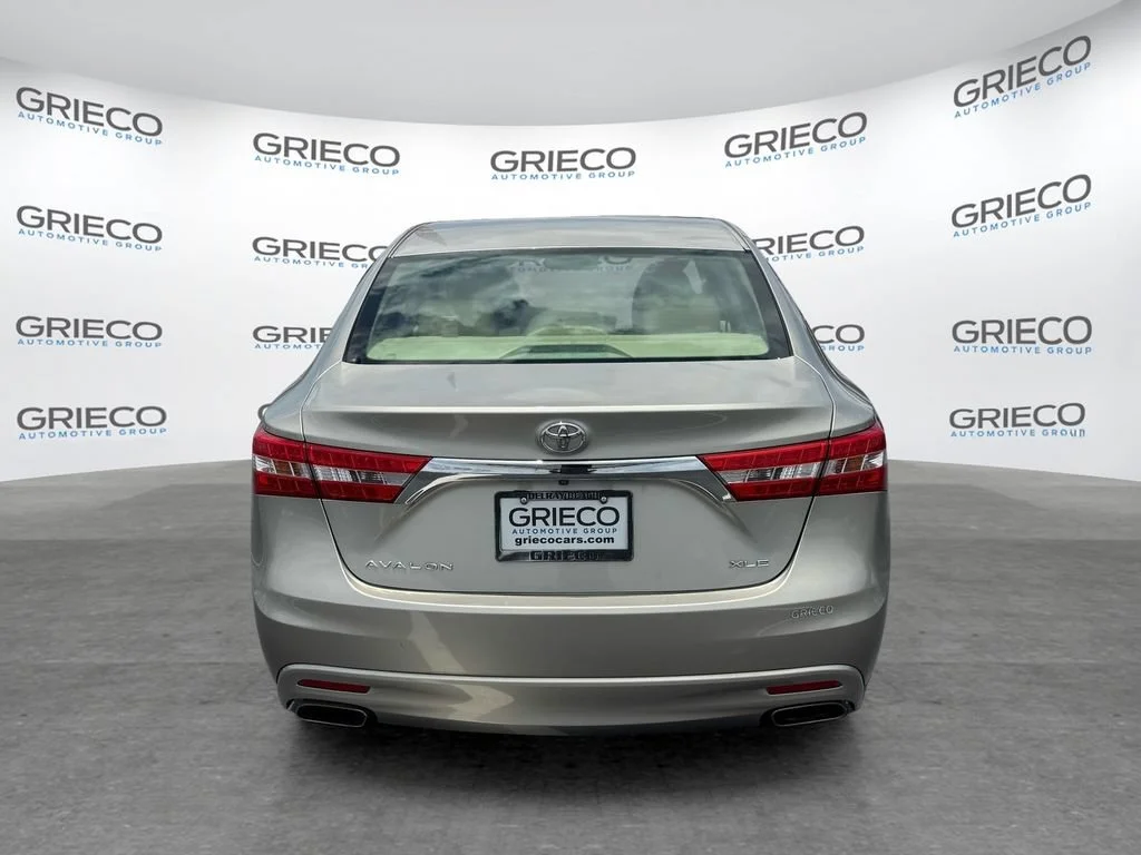 Used 2014 Beige Toyota XLE Premium image 6