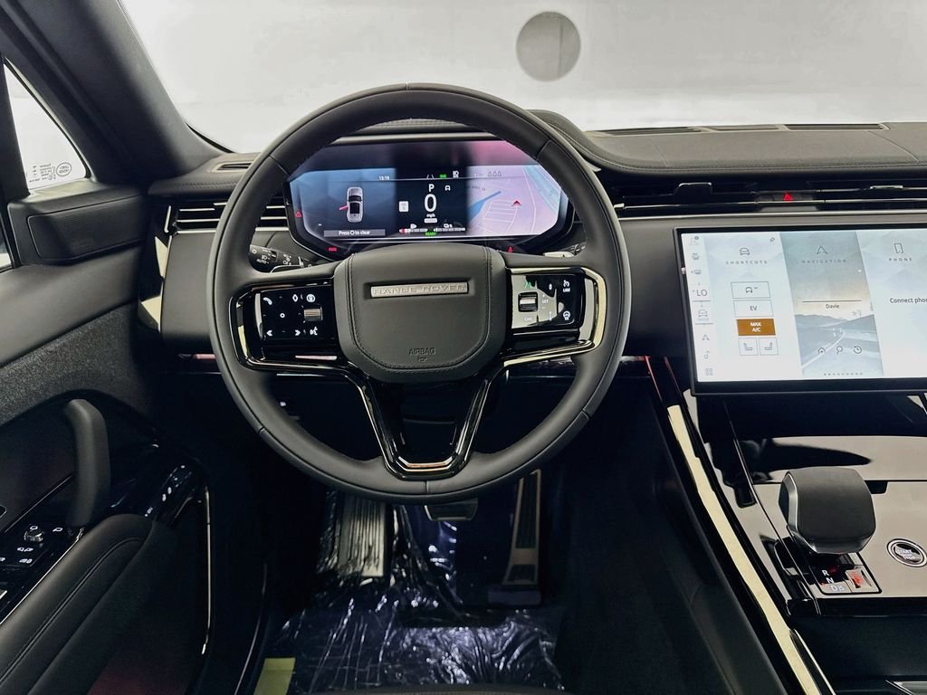 New 2026 Giola Green Land Rover Dynamic SE image 23