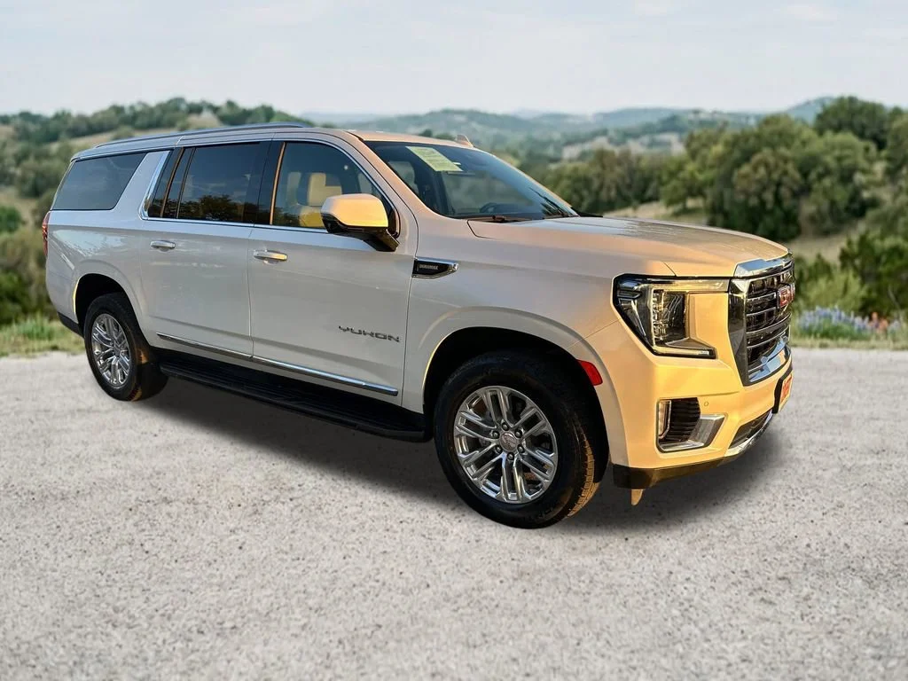2024 GMC Yukon 4WD SLT's photo