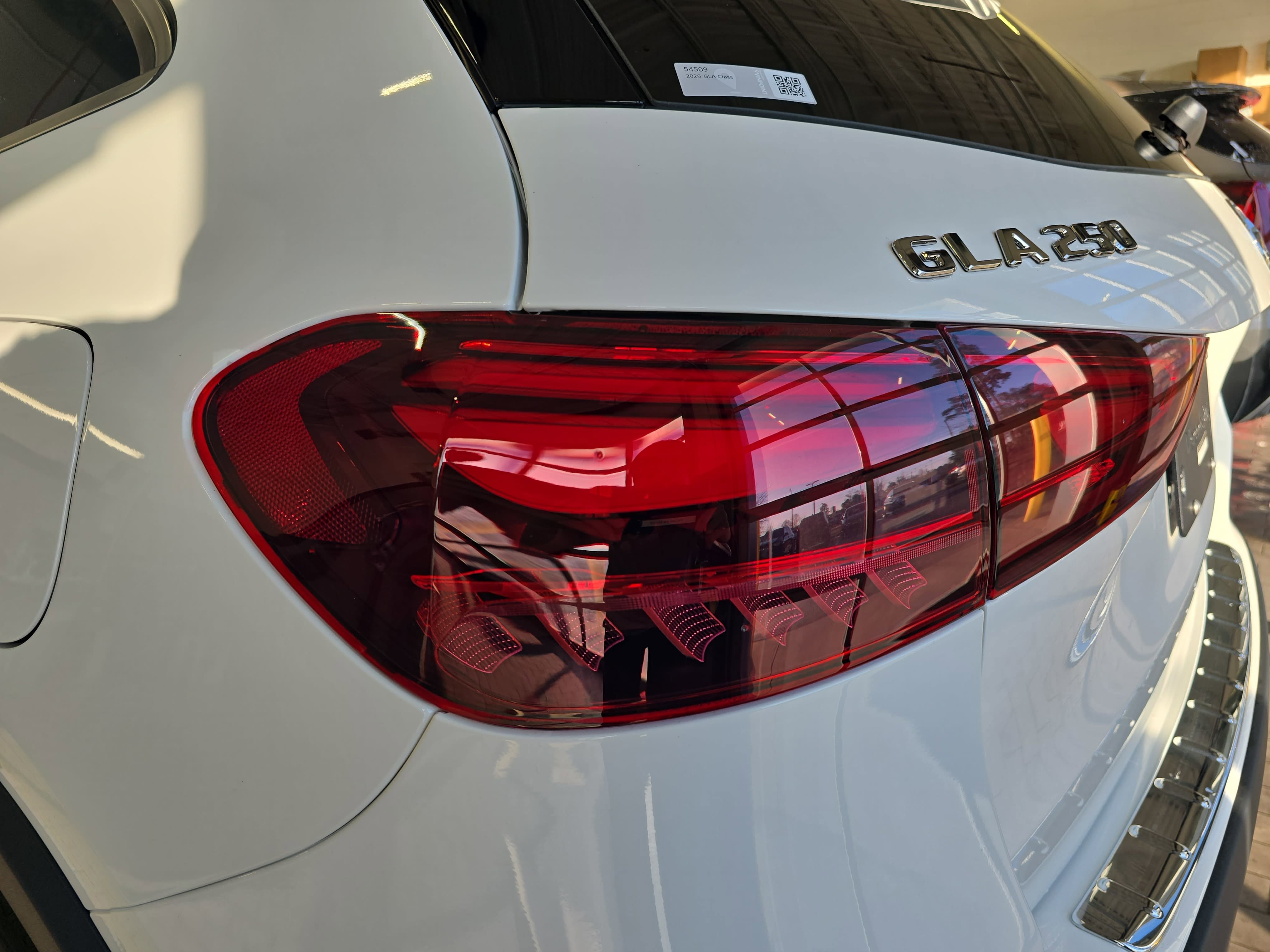 New 2026 Polar White Mercedes-Benz GLA250 image 35
