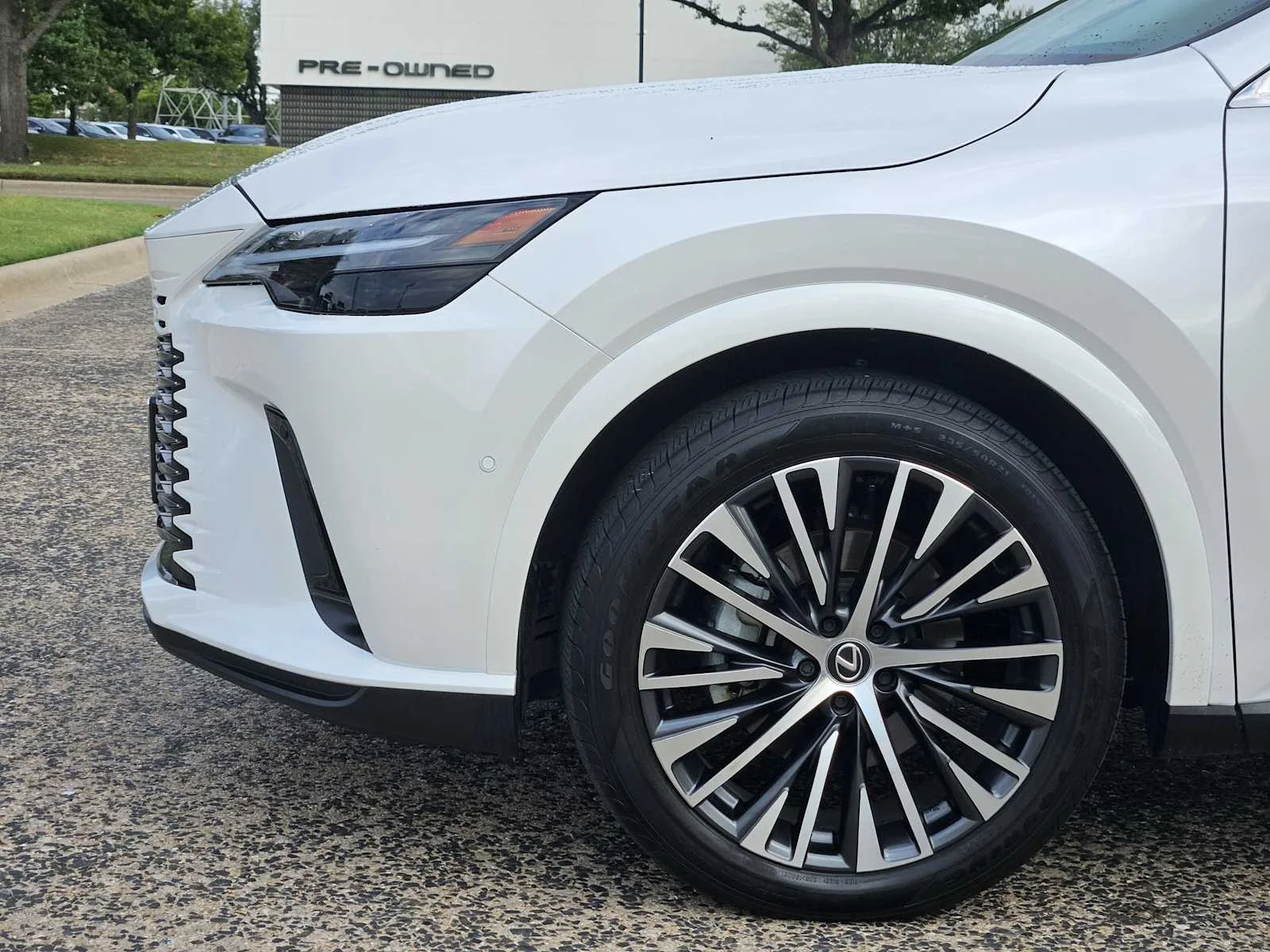 Certified Used 2025 EMINENT WHITE PEARL Lexus Premium Plus image 5
