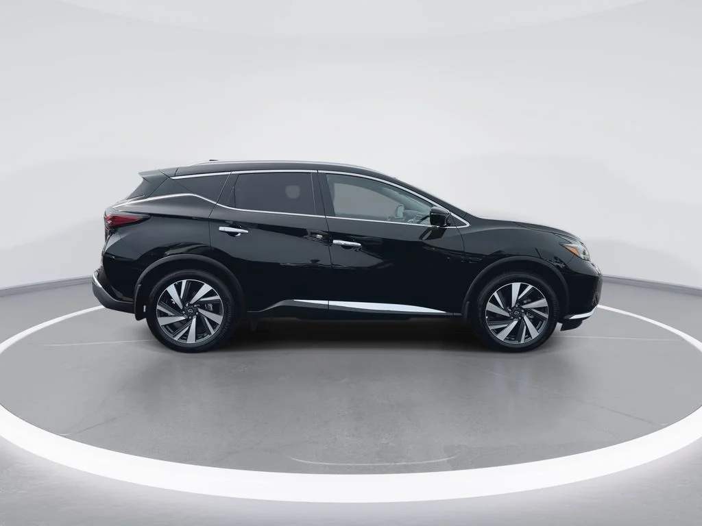 Used 2023 Black Nissan SL image 9