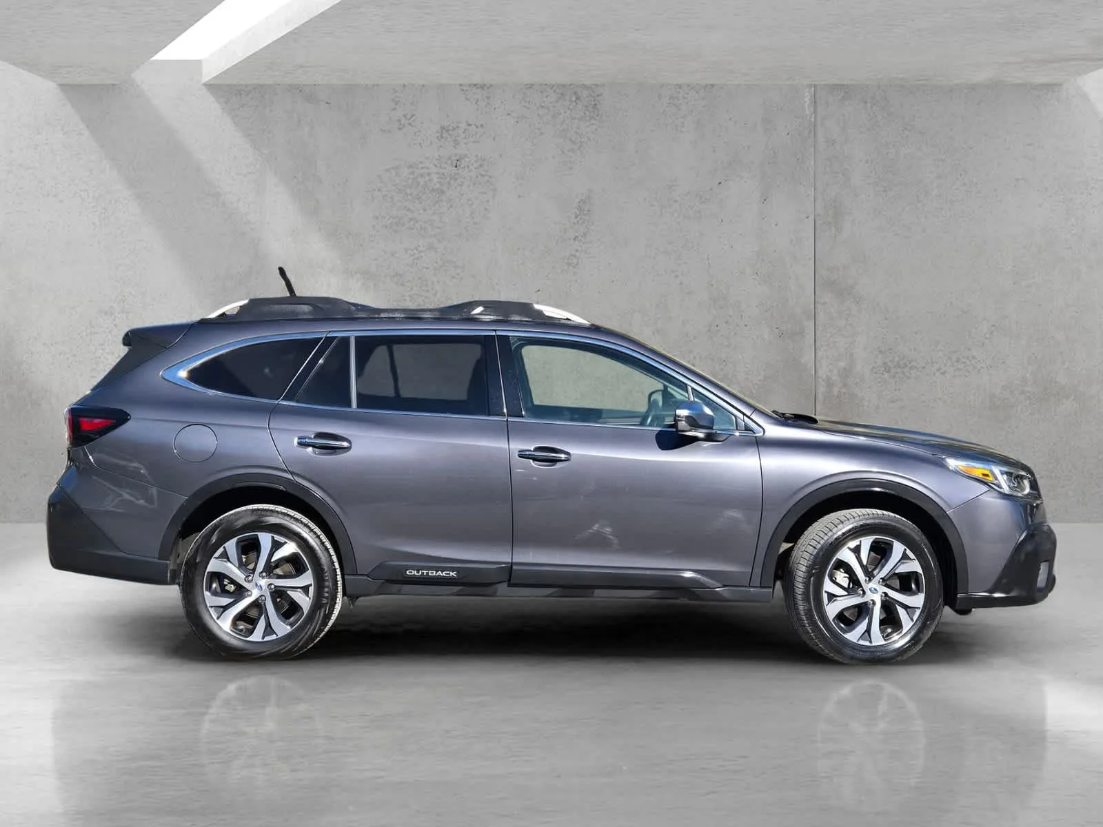 Used 2021  Subaru Touring XT image 3