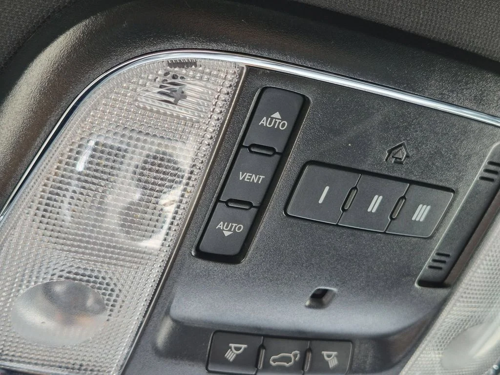 Used 2019 Black Jeep Limited image 22