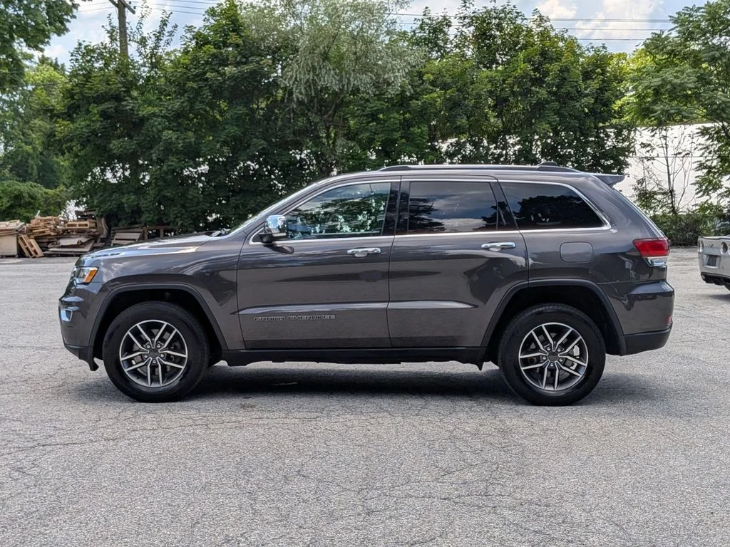 Used 2021 Gray Jeep Limited image 9
