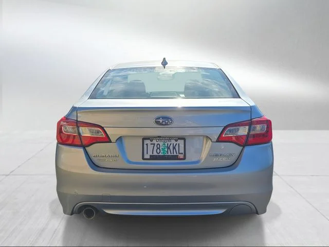 Used 2017 Ice Silver Metallic Subaru 2.5i image 4