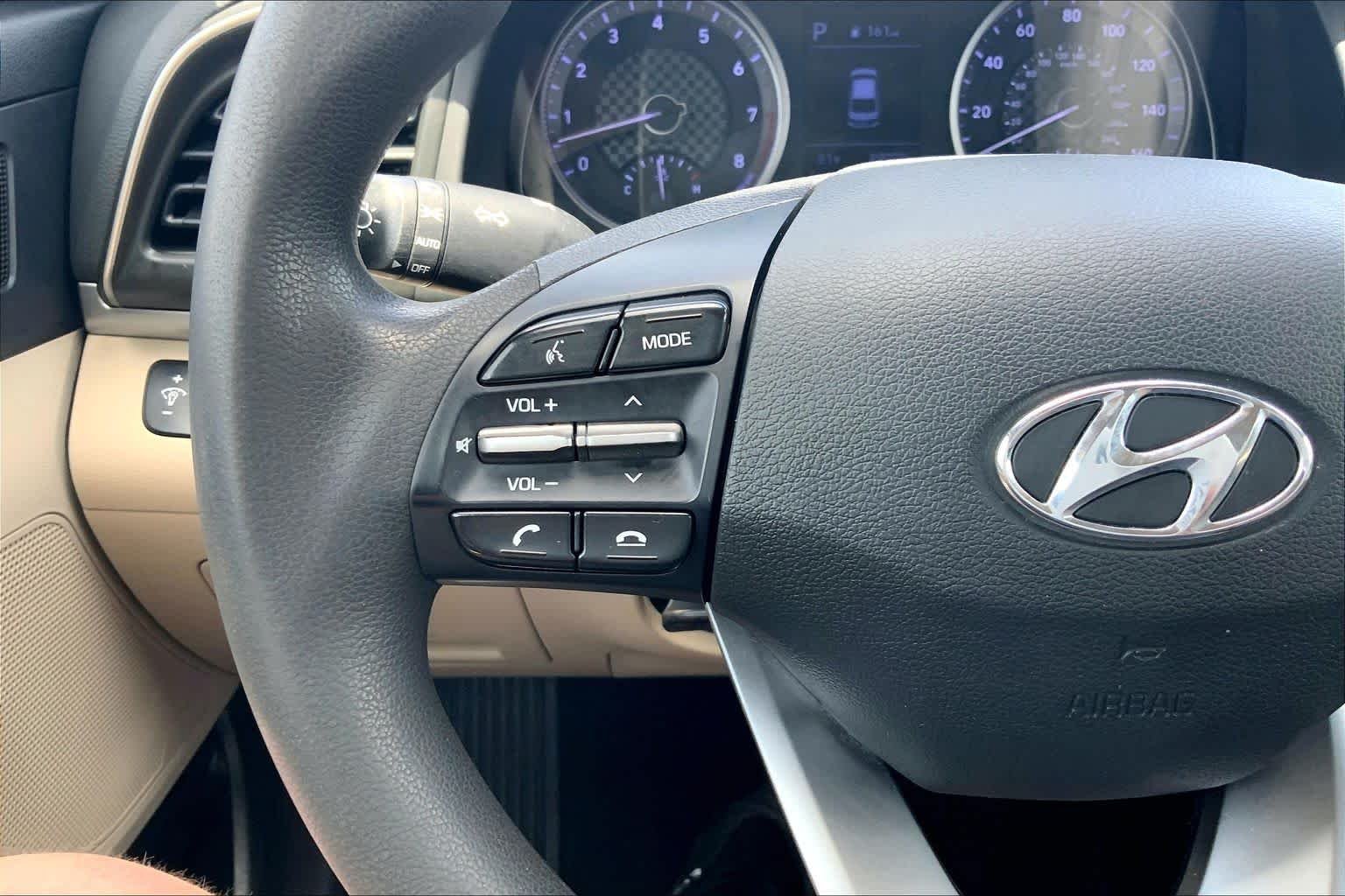 Used 2020 Quartz White Pearl Hyundai SEL image 23