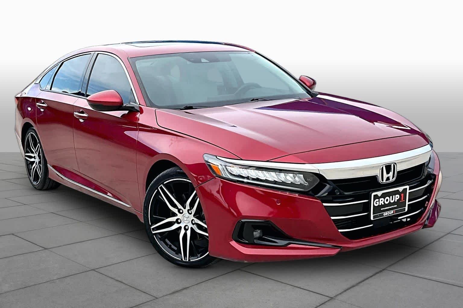 Used 2021 Radiant Red Metallic Honda Touring image 3