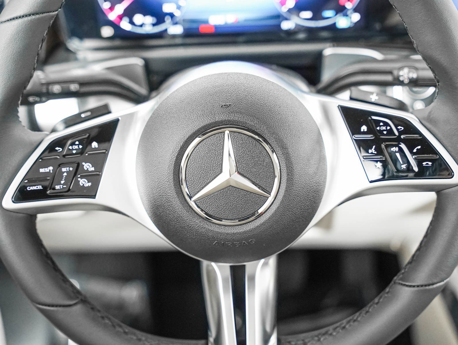 New 2026 Night Black Mercedes-Benz GLB 250 image 15