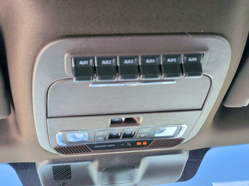 New 2026 Glacier Gray Metallic Tri-Coat Ford F-250® King Ranch® image 23