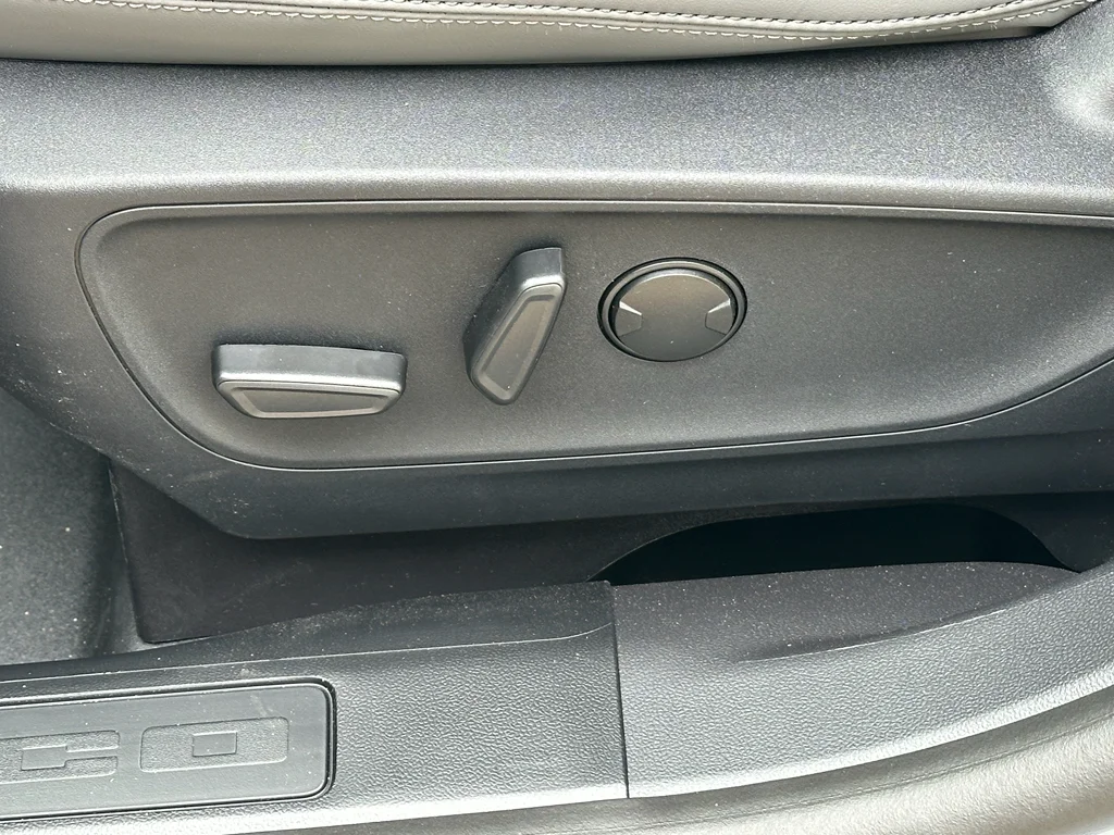 New 2026 Space White Metallic Ford Badlands® image 27
