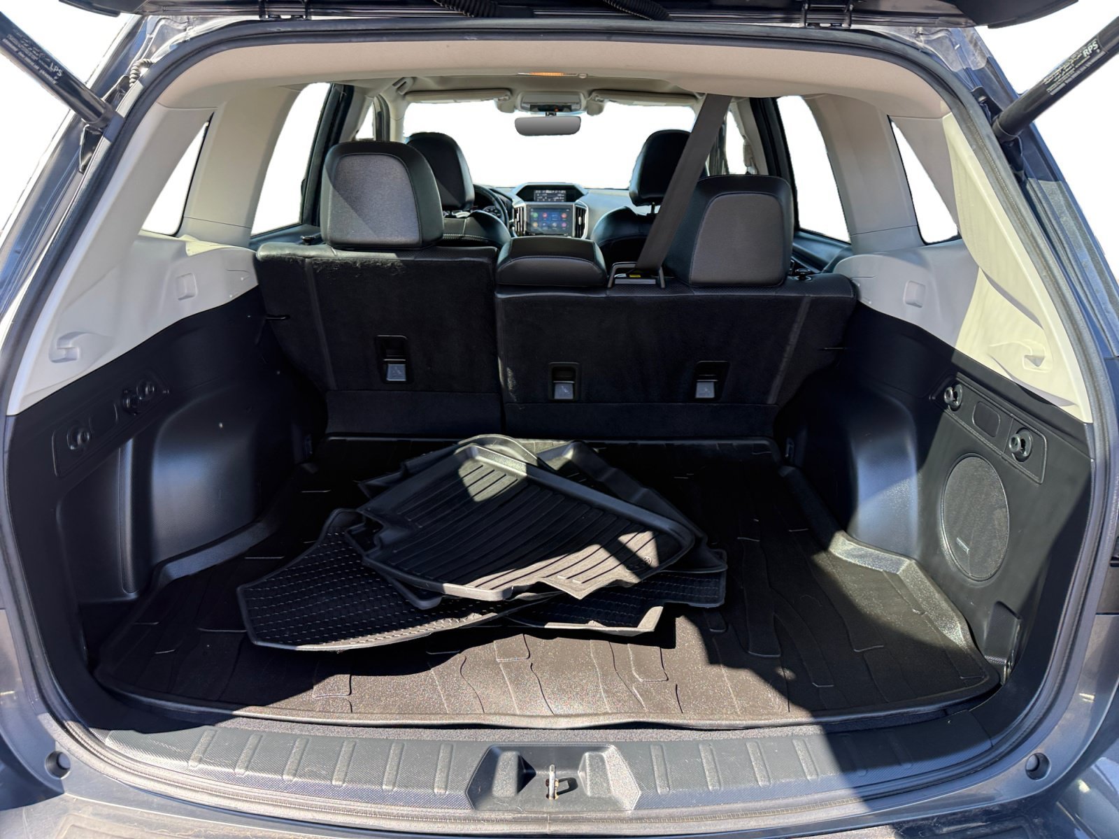Used 2020 Gray Metallic Subaru Limited image 17