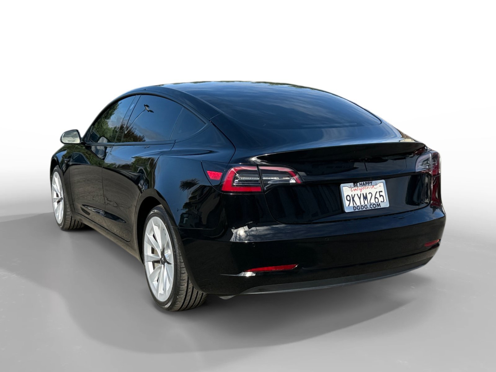 Used 2022 Solid Black Tesla Base image 3